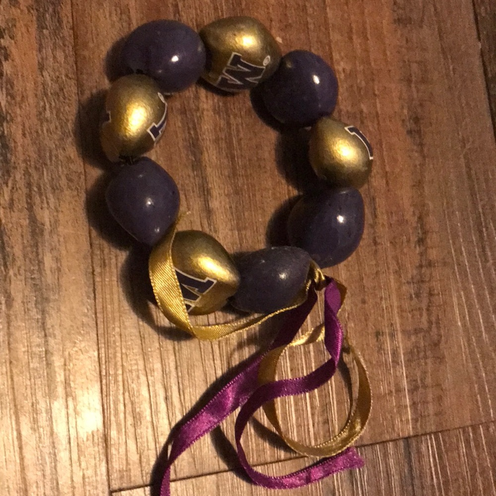 HUSKIES BRACELET